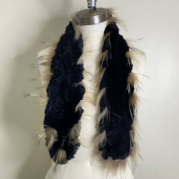 2 WAY MINK FUR WOVEN NET SCARF WITH SPIRAL WOVEN FUR AROUND THE EDGE! - Picture 2 of 8